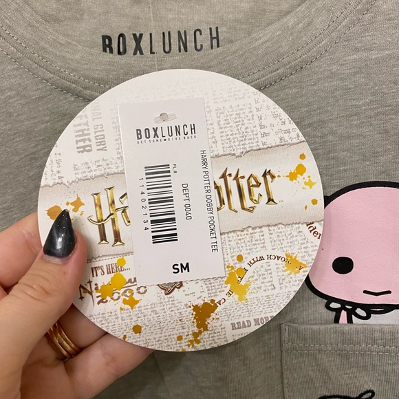 Free Dobby Harry Potter Chibi tee NWT - Picture 3 of 3